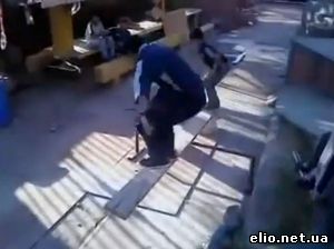 Нарезка курьезного видео